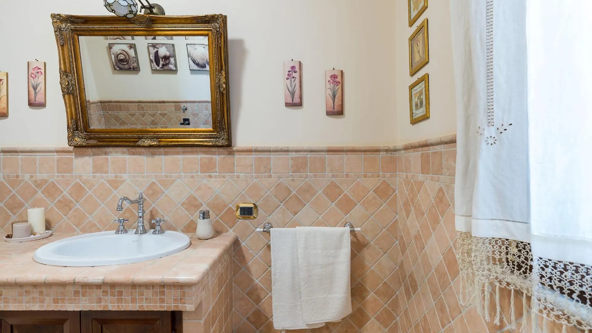 Villa Cielo Paceco 0*,