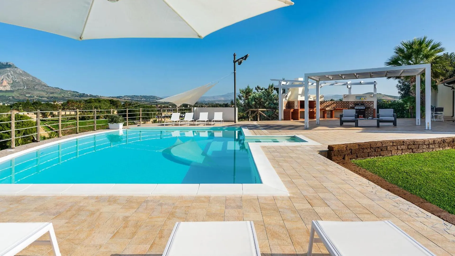 Villa Cielo Paceco 0*,